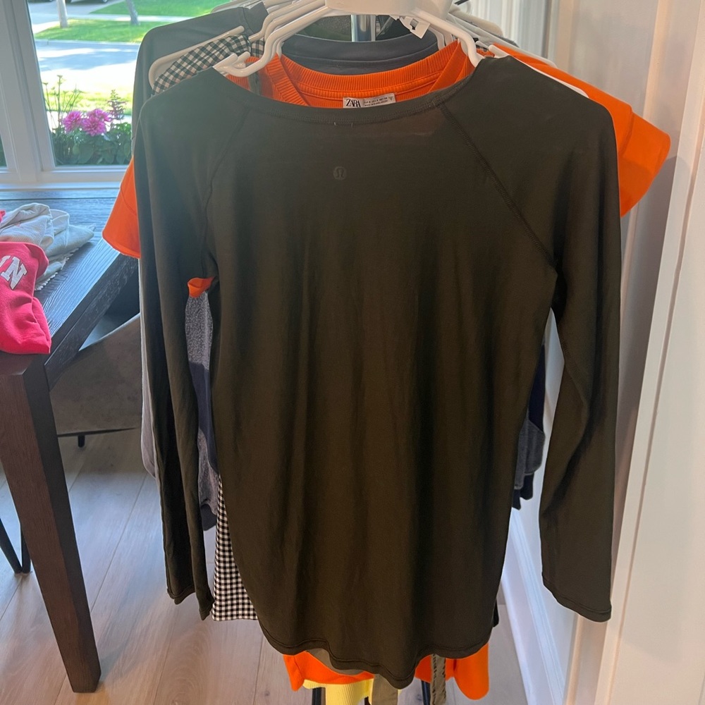 Lululemon army green long sleeve